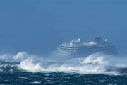 Un muerto y varios heridos en un crucero antártico durante una tormenta