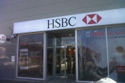 HSBC vende y se va del país