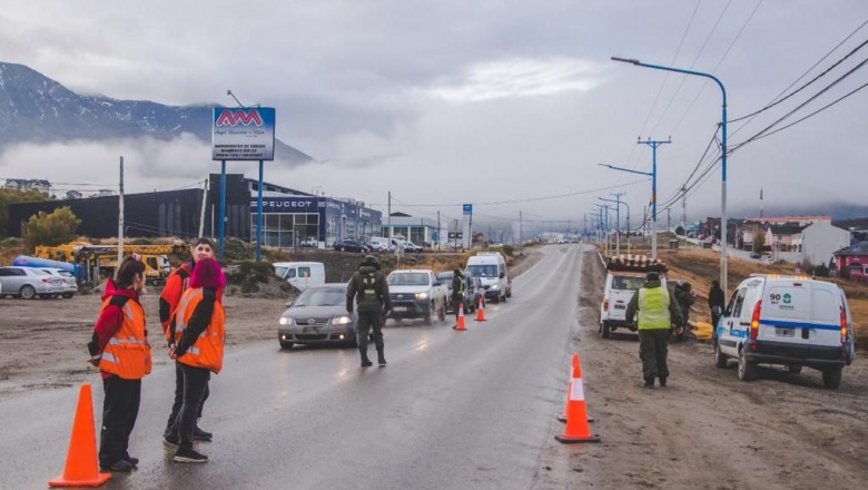 Controles de tránsito entre personal Municipal y Gendarmería Nacional en Ushuaia  