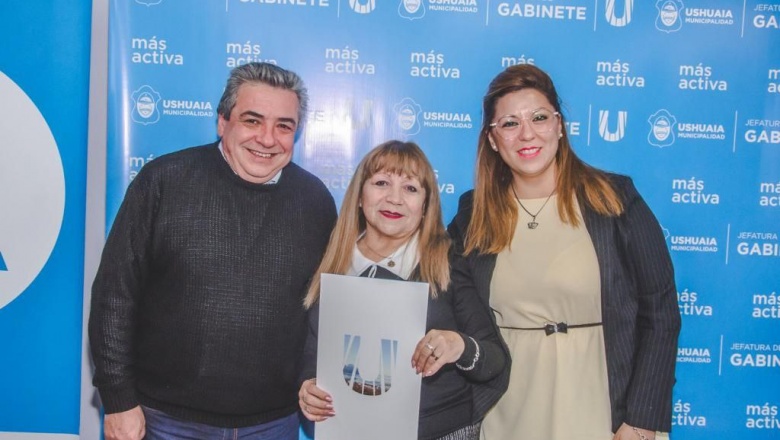 La Municipalidad de Ushuaia entregó 22 nuevos títulos de propiedad a vecinos y vecinas