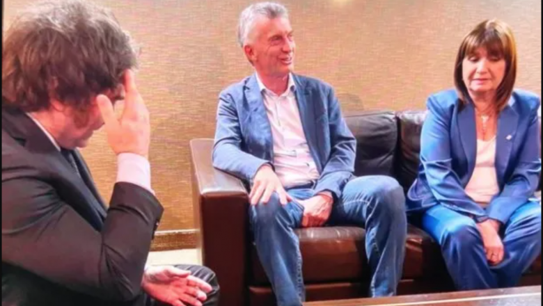 La primera foto de Javier Milei como presidente electo, junto a Mauricio Macri