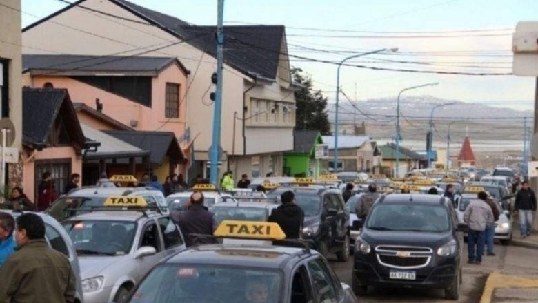 Taxistas y remiseros se movilizan en Ushuaia y Rio Grande contra UBER
