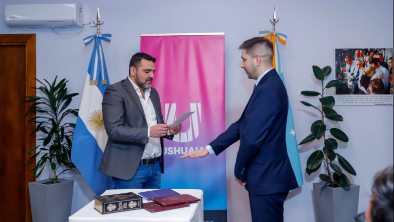 Vuoto tomó juramento al abogado Gastón Martinco como integrante de la Sindicatura Municipal