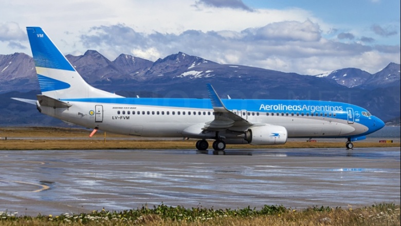 Aerolíneas Argentinas privatizada por Decreto Presidencial