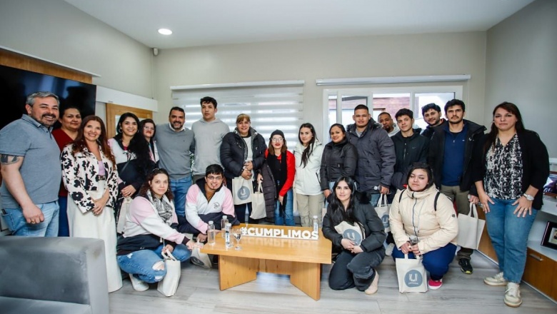 Vuoto recibió a estudiantes de Tolhuin que visitan Ushuaia