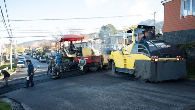 La Municipalidad de Ushuaia realizó la repavimentación de la calle Salta