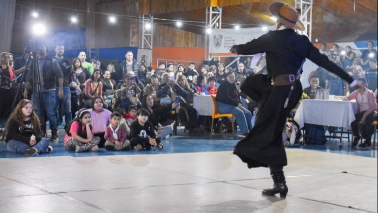 Llega la peña “Costumbres Argentinas”: tradición, cultura y comunidad en una noche única