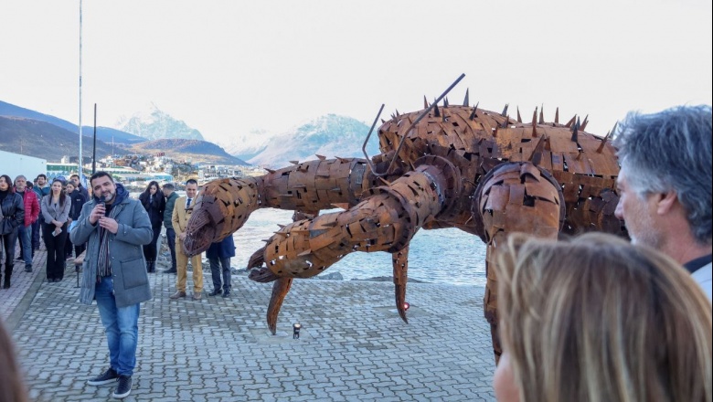 Se inauguró en Ushuaia el Paseo de la Centolla