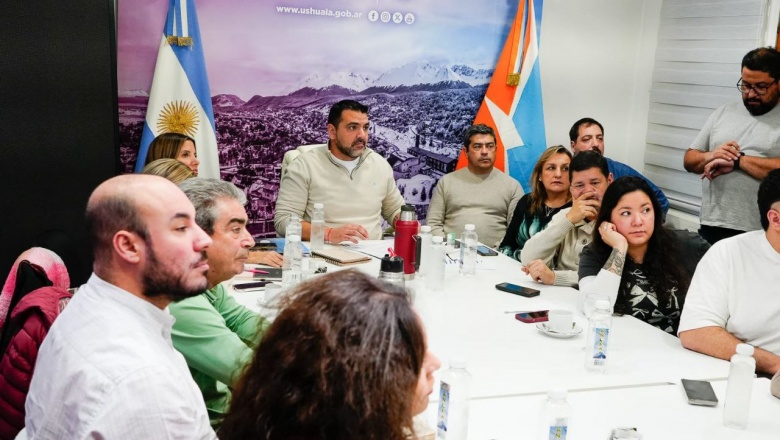 Vuoto convocó de urgencia a su gabinete por las medidas anunciadas por el gobierno de Milei