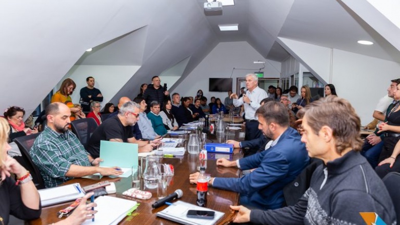 Continúa el debate por la OSEF en la Legislatura