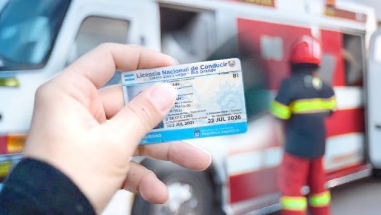 Uniformados podrán obtener licencias de conducir categoría D4 al mismo valor que las particulares