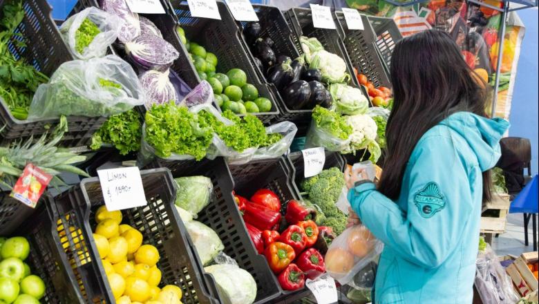 Riograndenses aprovecharon los precios accesibles en una nueva edición de “El Mercado en tu Barrio”
