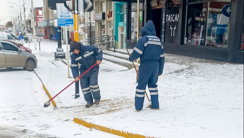 Operativo Invernal 2025: El Municipio trabaja en calles y espacios públicos