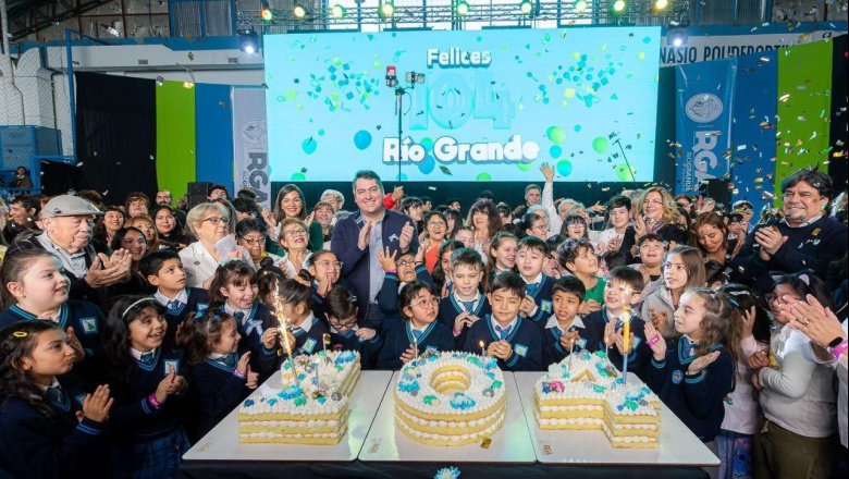 El Municipio celebró junto a vecinos y vecinas los 104 años de Río Grande