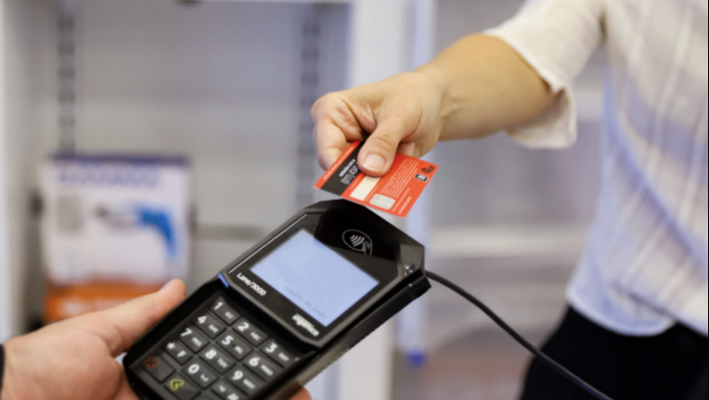 Allanamiento por el uso indebido de una tarjeta de crédito: secuestran elementos clave para la causa