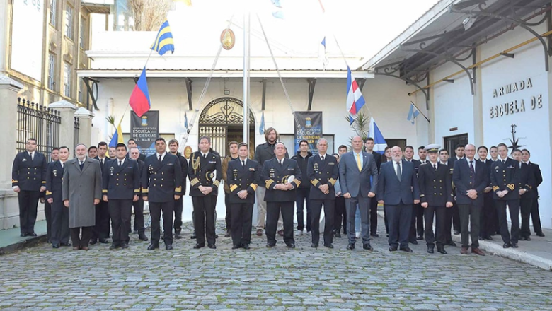 Inició un nuevo curso de Navegación Antártica