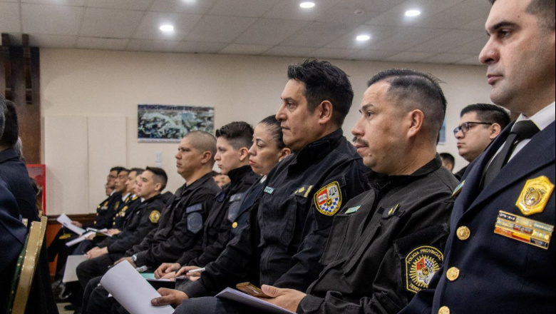 Comenzó la capacitación para policías fueguinos organizada por el municipio de Ushuaia y el Gobierno Provincial