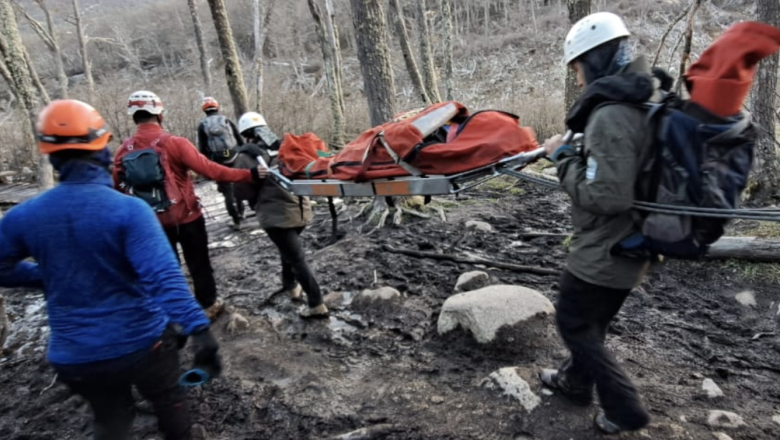 Dramático rescate en Laguna Esmeralda: turista evacuada por Gendarmería tras sufrir un accidente
