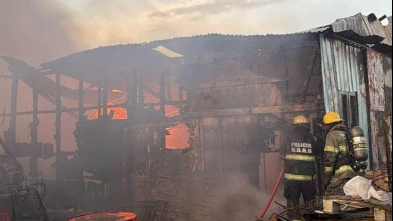 Incendio en un taller en desuso