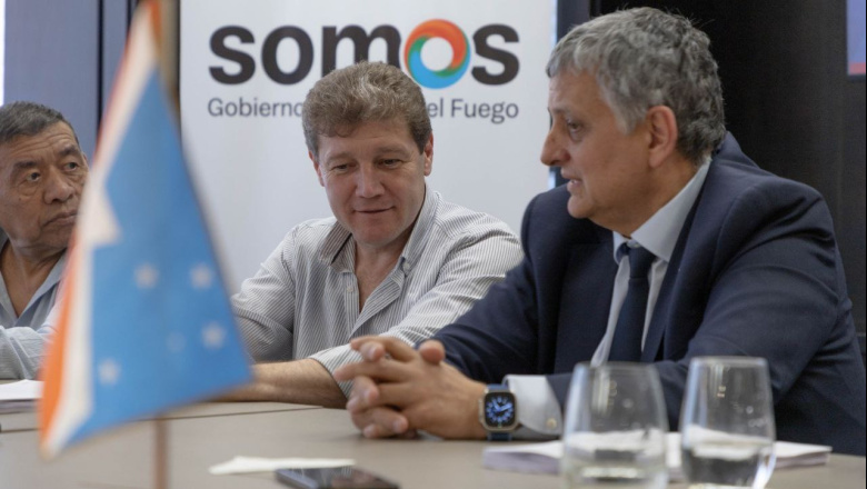 “El acuerdo con YPF es un paso fundamental para la soberanía energética y el desarrollo provincial”