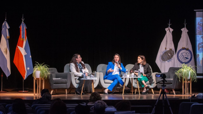 El Municipio refuerza su compromiso contra la violencia de género en jornadas internacionales