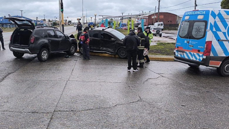 Dos mujeres chocaron en una esquina semaforizada de Río Grande