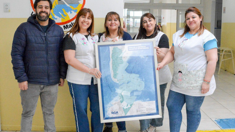 El Municipio difunde el Mapa Bicontinental en todas las escuelas públicas de Río Grande