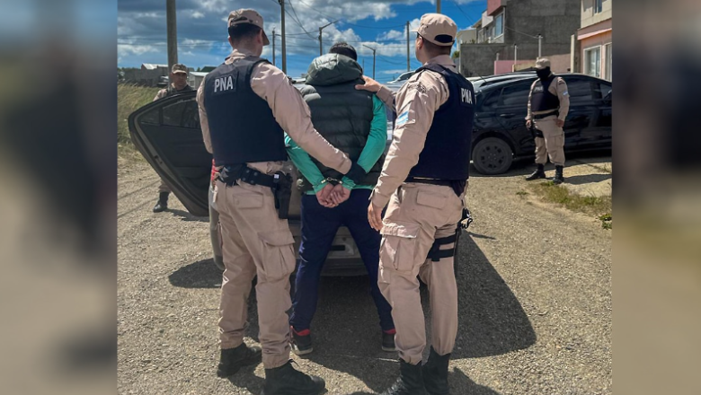 Río Grande: Prefectura allanó una vivienda y secuestró drogas, un arma y vehículos