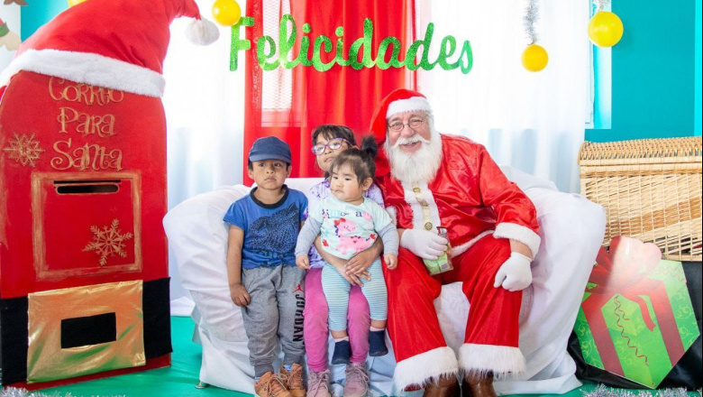 Papá Noel llega a los barrios de la ciudad