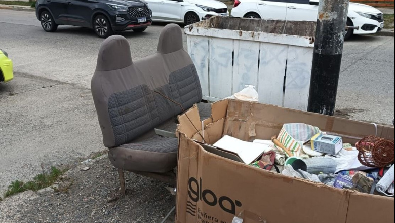 Recuerdan la prohibición de tirar residuos voluminosos en la vía pública 