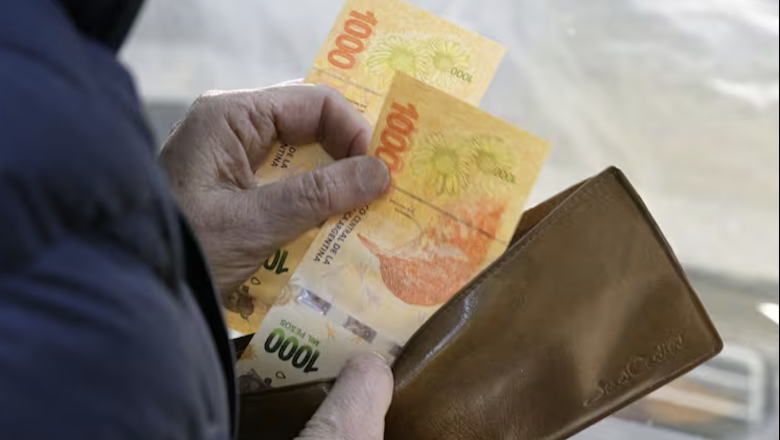 Los salarios volvieron a perder contra la inflación por segundo mes consecutivo