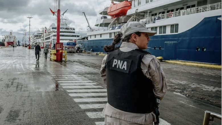 Puerto de Ushuaia: Avellaneda y una veintena de afiliados a su sindicato los únicos habilitados para trabajar