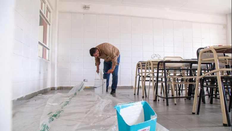 Gobierno realiza tareas de mantenimiento en edificios escolares durante el verano