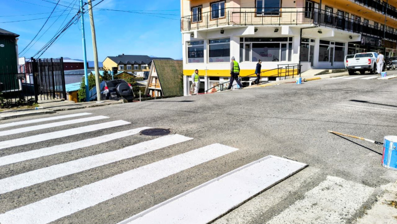 Continúan los trabajos de recuperación vial en Ushuaia 