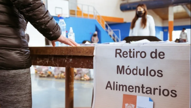 Continúa la entrega de módulos alimentarios de comedores escolares en vacaciones 