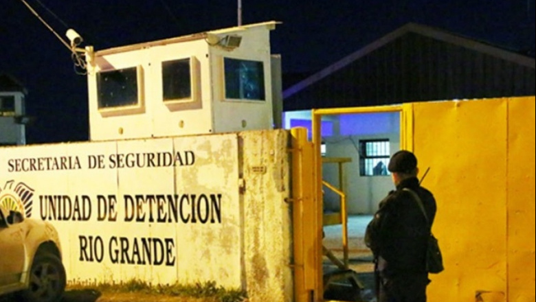 Revuelta en la Cárcel de Río Grande: disturbios y principio de incendio tras suspender salidas transitorias