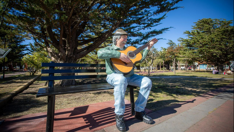 Inauguraron la escultura de Walter Buscemi 