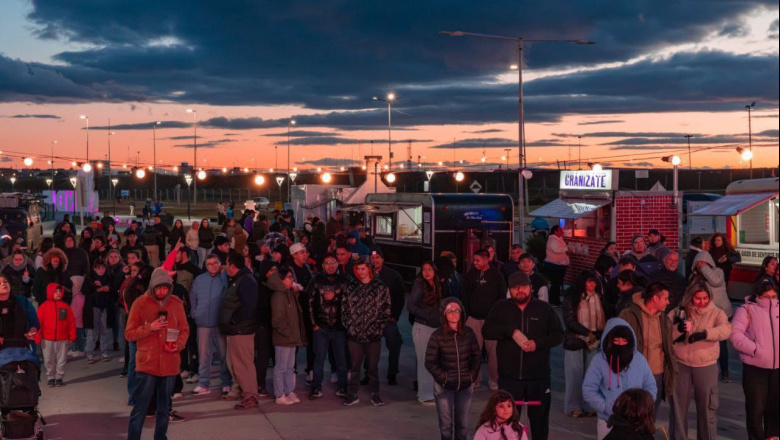 El Patio Gastronómico tendrá una “Noche de Peña" en el Parque de los 100 años
