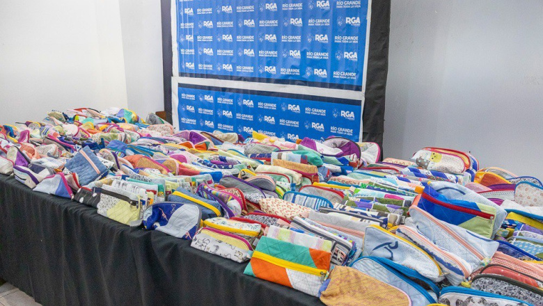 Alumnas del Alem confeccionaron más de 1000 cartucheras para acompañar el inicio de clases