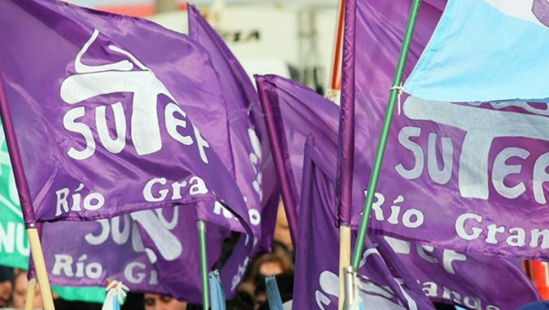 Paro docente por 48 horas y movilización provincial en Ushuaia