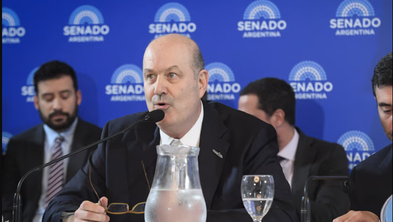 Sturzenegger valida que un británico “debería poder comprar tierras” en Tierra del Fuego