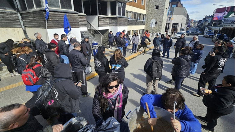 ATE declaró alerta y movilización con marcha a Casa de Gobierno por reclamo salarial