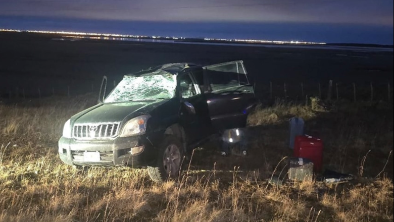 Vuelco de camioneta entre el Puente Rio Grande en ruta 3 y el destacamento policial