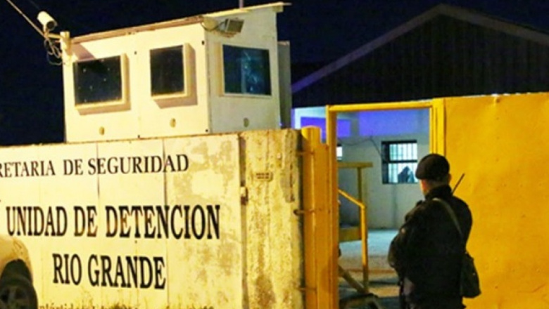 Brutal golpiza en la cárcel de Río Grande: 3 detenidos terminaron con fracturas y fueron trasladados a Ushuaia