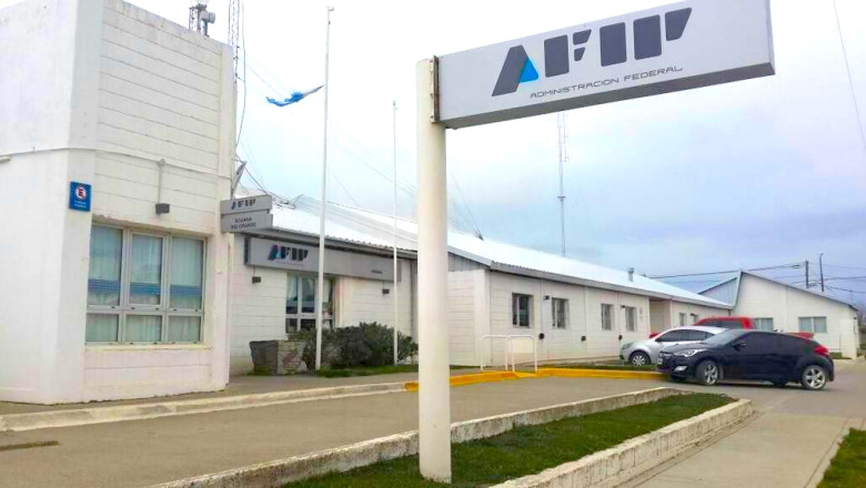Buscan que autos y motos de Tierra del Fuego queden liberados automáticamente