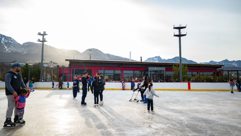 Se inauguró la temporada de la pista de hielo “Carlos Tachuela Oyarzún”