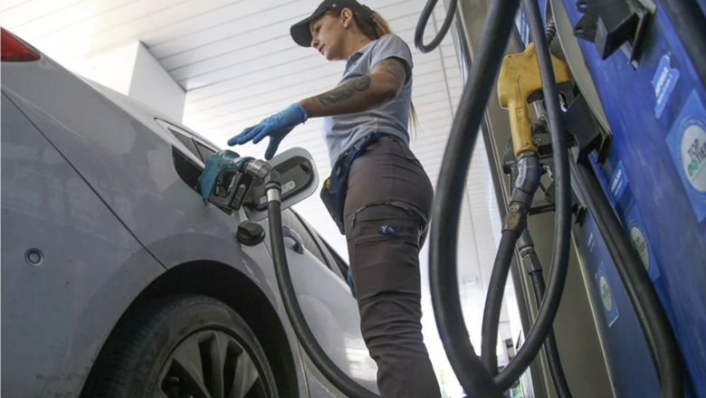 La venta de combustibles cae en picada y acumula tres meses consecutivos en baja