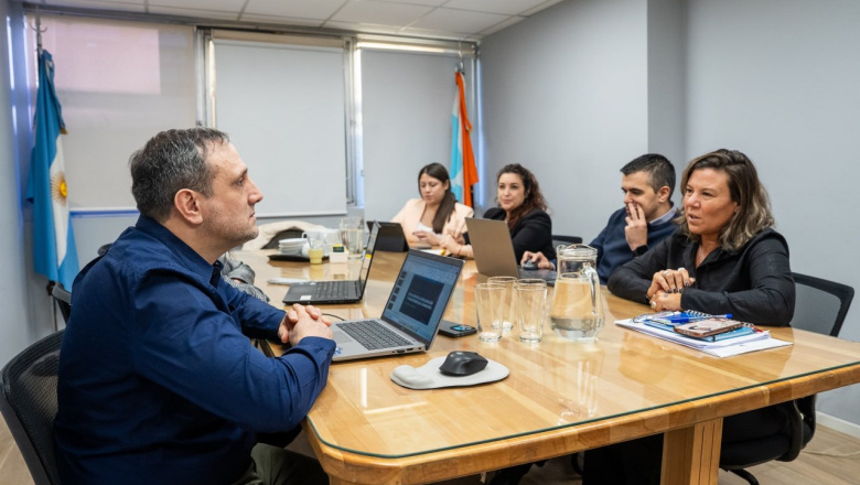 Barrozo acordó con los municipios agilizar la distribución de recursos y garantizar el aguinaldo