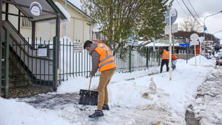 Recuerdan mantener las veredas libres de nieve y hielo