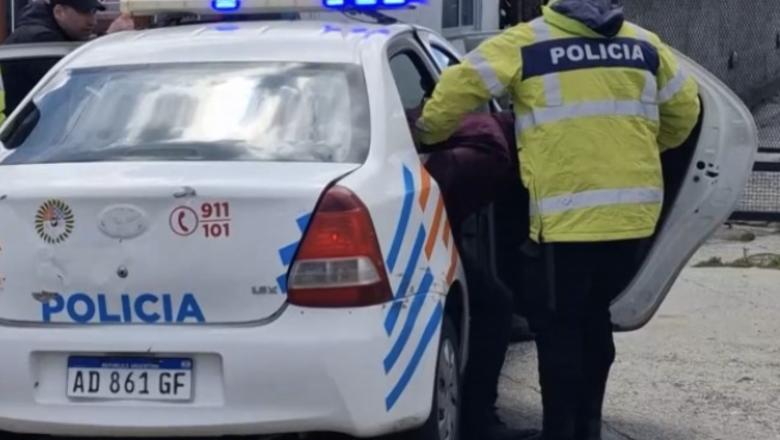 Robó una Kangoo en Río Grande, lo hallaron y hubo un persecución para detenerlo 